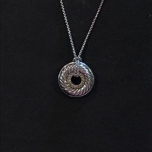 PRICE DROP  David Yurman Circle Pendant w Diamonds